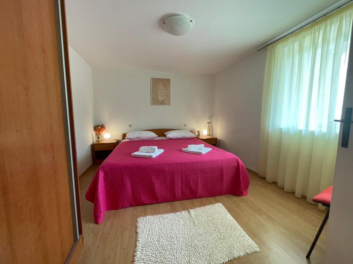 Apartment Benky Pićan Esterno foto